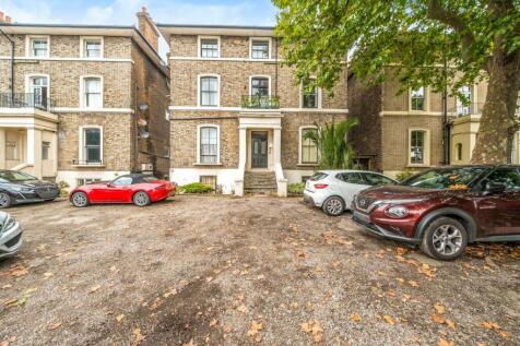 Shooters Hill Road, London... 1 bed flat for sale