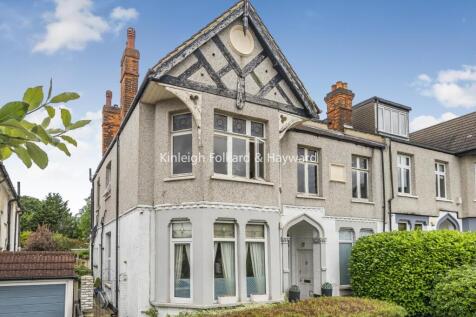 Bromley Avenue, Bromley, Kent, BR1 4 bed flat for sale