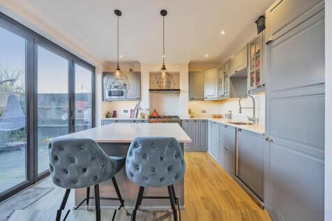 Westhurst Drive, Chislehurst, Kent, BR7 4 bed terraced house for sale