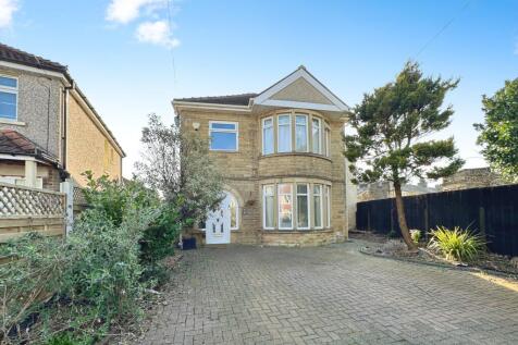 Thornton Crescent, Morecambe, LA4 5 bed detached house for sale
