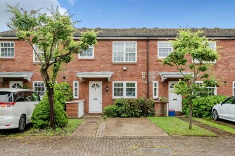 Langham Place, Chiswick, London, W4 3 bed terraced house for sale