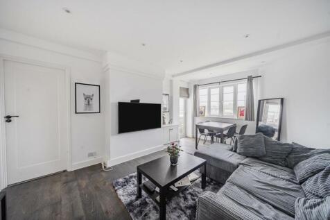 Chiswick Village, Chiswick 3 bed flat for sale