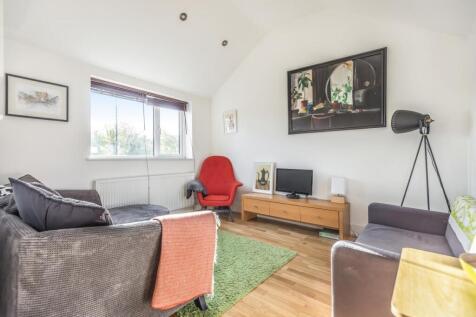 Pulross Road, Brixton 2 bed flat for sale