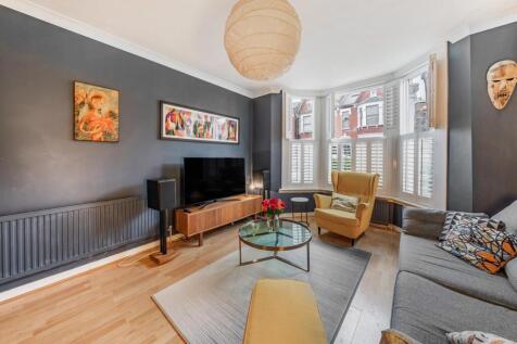 Beechdale Road, Brixton 2 bed flat for sale