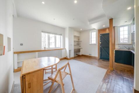 Kings Avenue, London, SW4 1 bed flat for sale