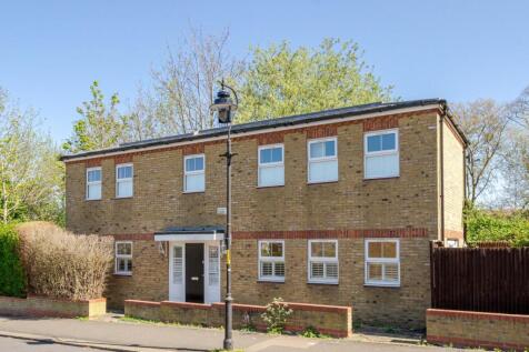 Alleyn Park, Dulwich, London, SE21 2 bed detached house for sale