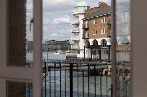 Princes Riverside Road, Rotherhithe... 2 bed flat for sale