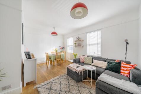 Tooting High Street, Tooting, London... 2 bed flat for sale