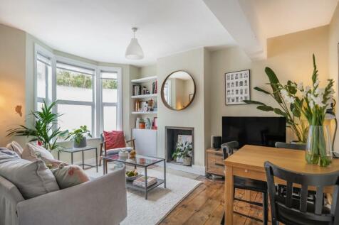 Robson Road, West Norwood 2 bed terraced house for sale