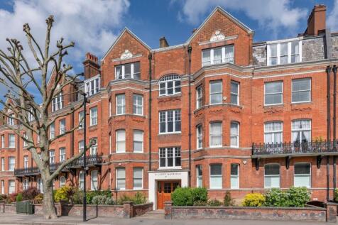 4 bedroom maisonette for sale