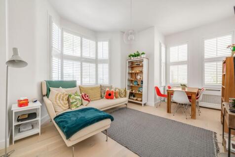 Cavendish Road, London, NW6 2 bed flat for sale