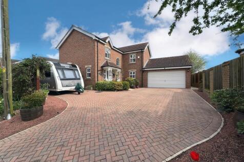 4 bedroom detached house for sale