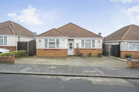 High Mead, West Wickham 3 bed detached house for sale