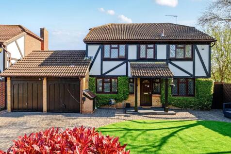 Phoenix Close, West Wickham, Kent, BR4 4 bed detached house for sale