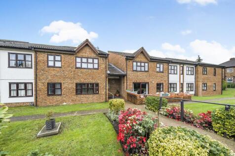 Glebe Way, West Wickham, Kent, BR4 2 bed flat for sale