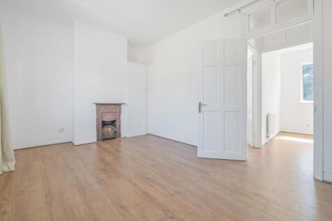 Sibthorpe Road, London, SE12 3 bed semi