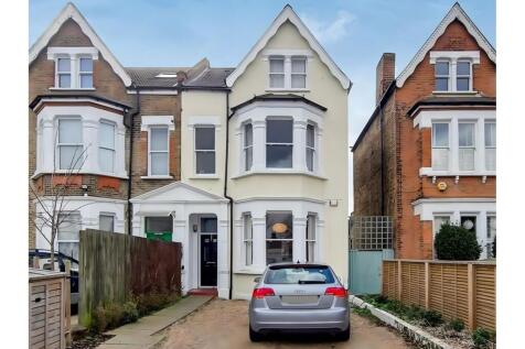 Manor Park, London, SE13 2 bed flat for sale