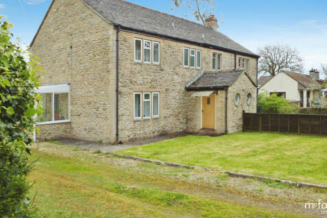 High Road, Ashton Keynes, SN6 3 bed semi
