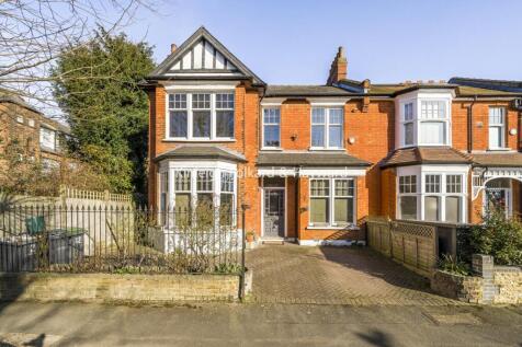 Collingwood Avenue, Muswell Hill... 5 bed end of terrace house for sale