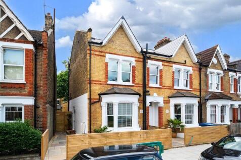 Surrey Road, London, SE15 3 bed end of terrace house for sale