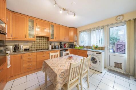 Montague Square, Peckham, London, SE15 3 bed terraced house for sale