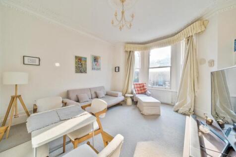 Schubert Road, Putney, London, SW15 2 bed flat for sale