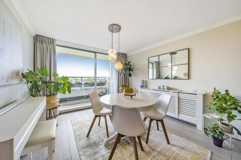 Putney Hill, Putney, London, SW15 2 bed flat for sale