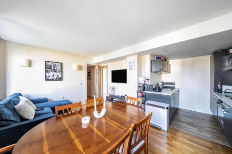 Scott Avenue, Putney, London, SW15 2 bed flat for sale