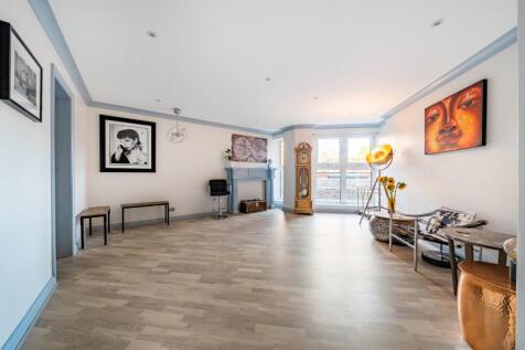 St. Johns Wood Road, St Johns Wood... 2 bed flat for sale