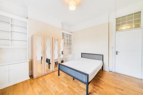 3 bedroom flat for sale