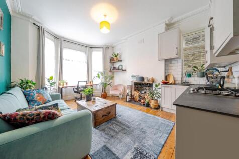 1 bedroom flat for sale