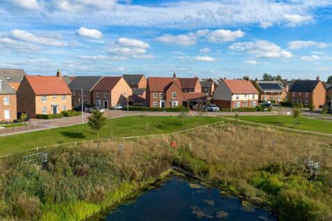 Swallow Drive, Warwick 4 bed detached house for sale