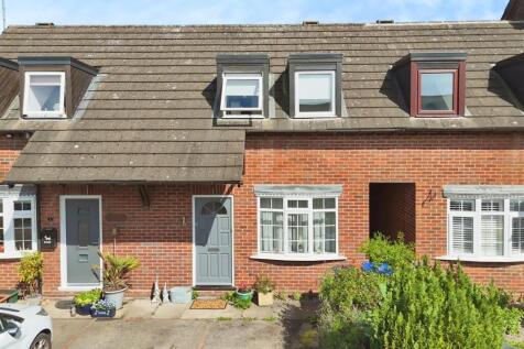 2 bedroom mews property for sale
