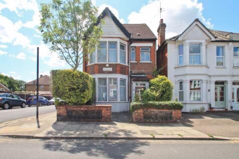 Cunningham Park, Harrow 3 bed detached house for sale
