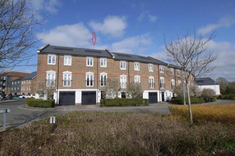 The Crescent, Dunton Green, TN14 4 bed terraced house for sale