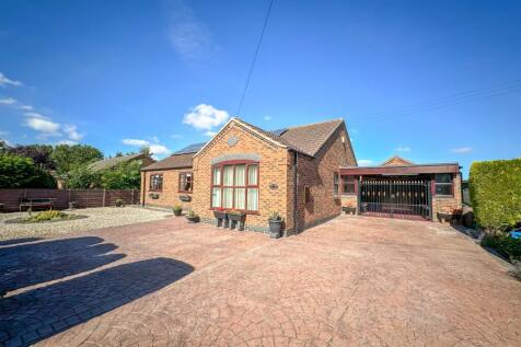 Pasture Lane, Amcotts, North... 3 bed bungalow for sale