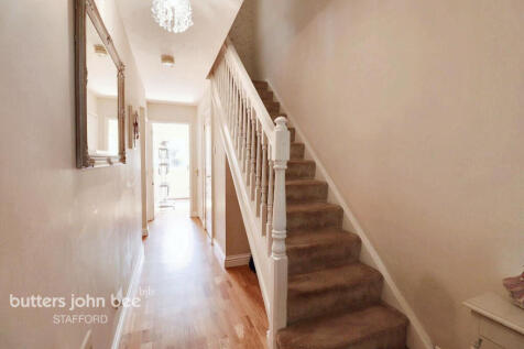 Lotus Way, Stafford 3 bed townhouse for sale