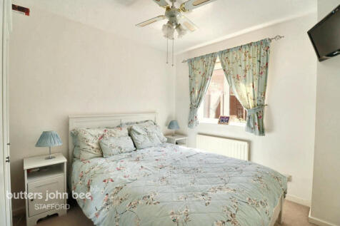 Lotus Way, Stafford 3 bed townhouse for sale