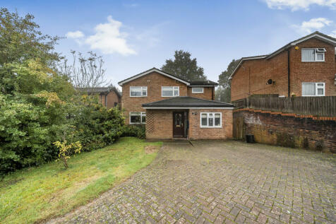 6 bedroom detached house for sale