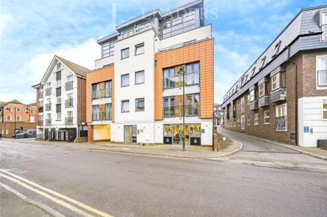 Lyons Crescent, Tonbridge, Kent 1 bed apartment for sale