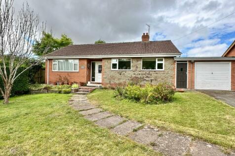 2 bedroom detached bungalow for sale