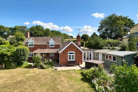 2 bedroom cottage for sale