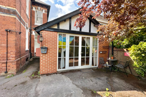 1 bedroom bungalow for sale