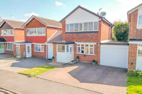 3 bedroom link detached house for sale
