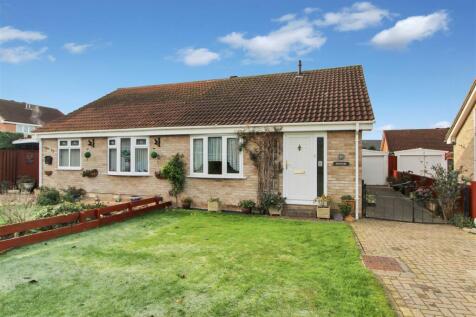 2 bedroom semi-detached bungalow for sale