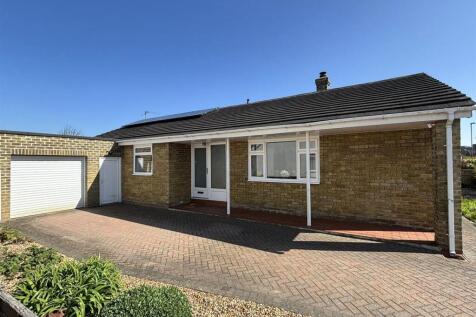 4 bedroom bungalow for sale