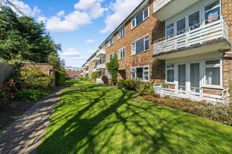 Lindfield Gardens, Guildford 2 bed flat for sale