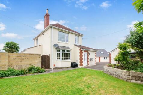 Detached House with two annexe buildings 4 bed bungalow for sale