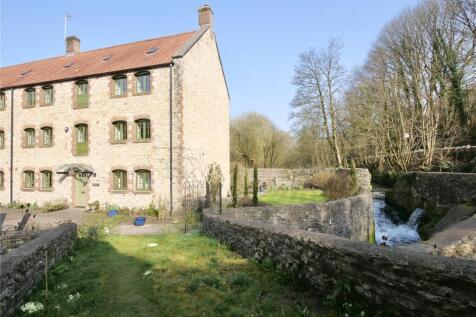 6 bedroom semi-detached house for sale