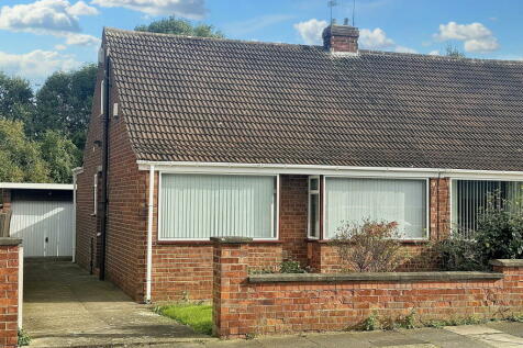 2 bedroom semi-detached bungalow for sale